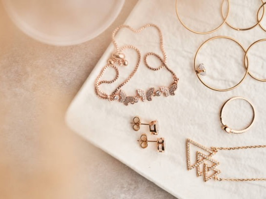 Everyday simple jewelry